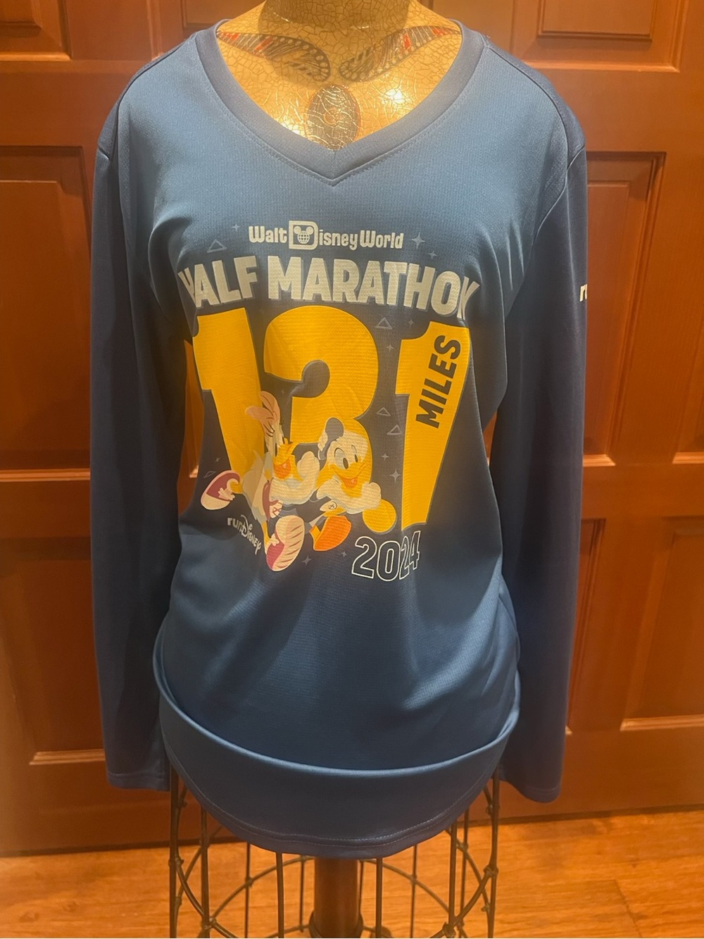 runDisney WDW 2024 Half Marathon Shirt Size Medium